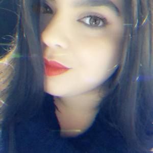 Meet your Posher, Daniela